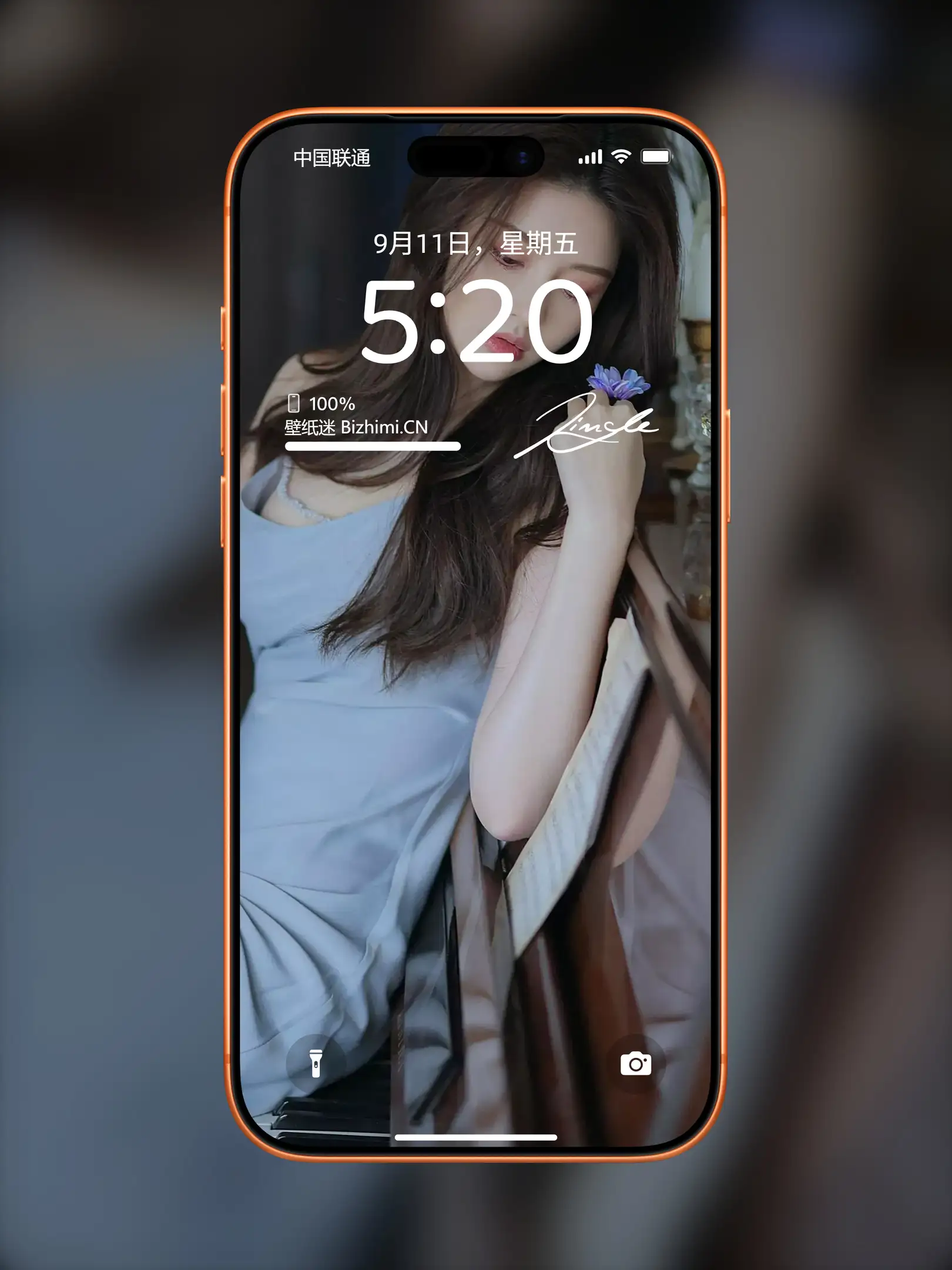 明艳动人的 女孩街拍美图 照片 唯美壁纸图片