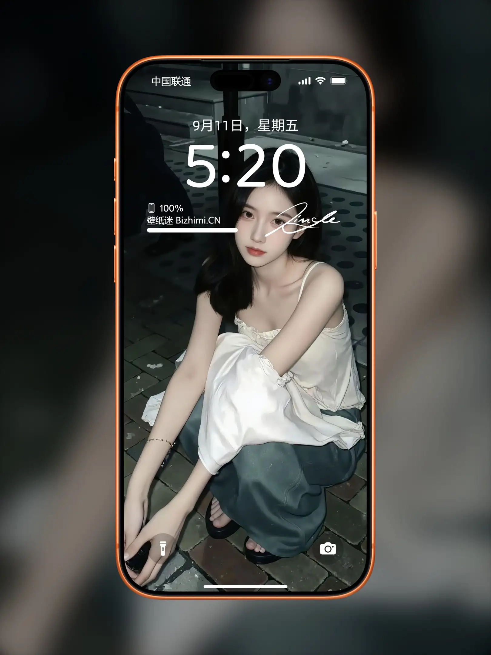 明艳动人的 女孩街拍美图 照片 唯美壁纸图片