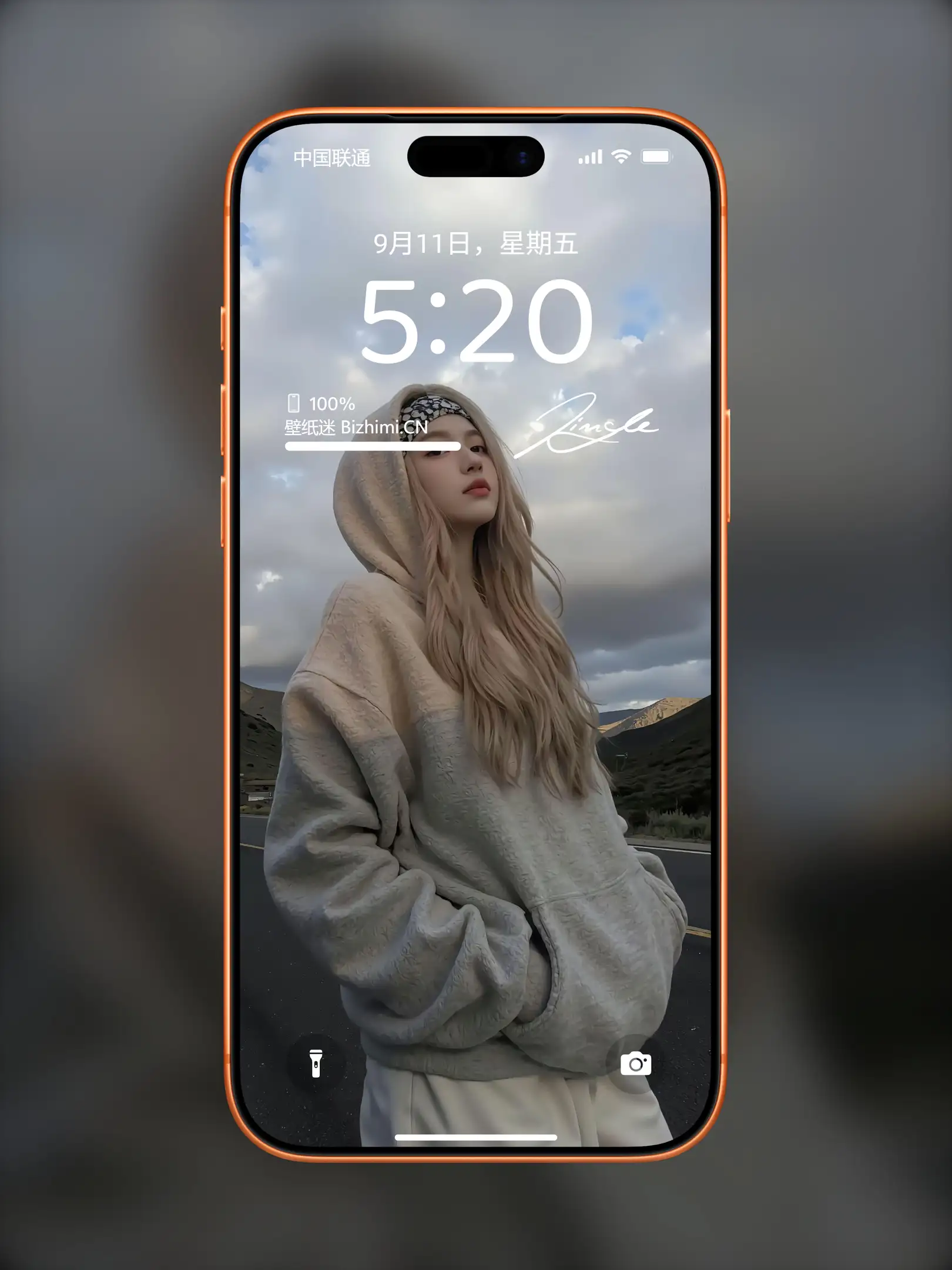 时尚靓丽的 女孩户外摄影 照片 精美壁纸收藏