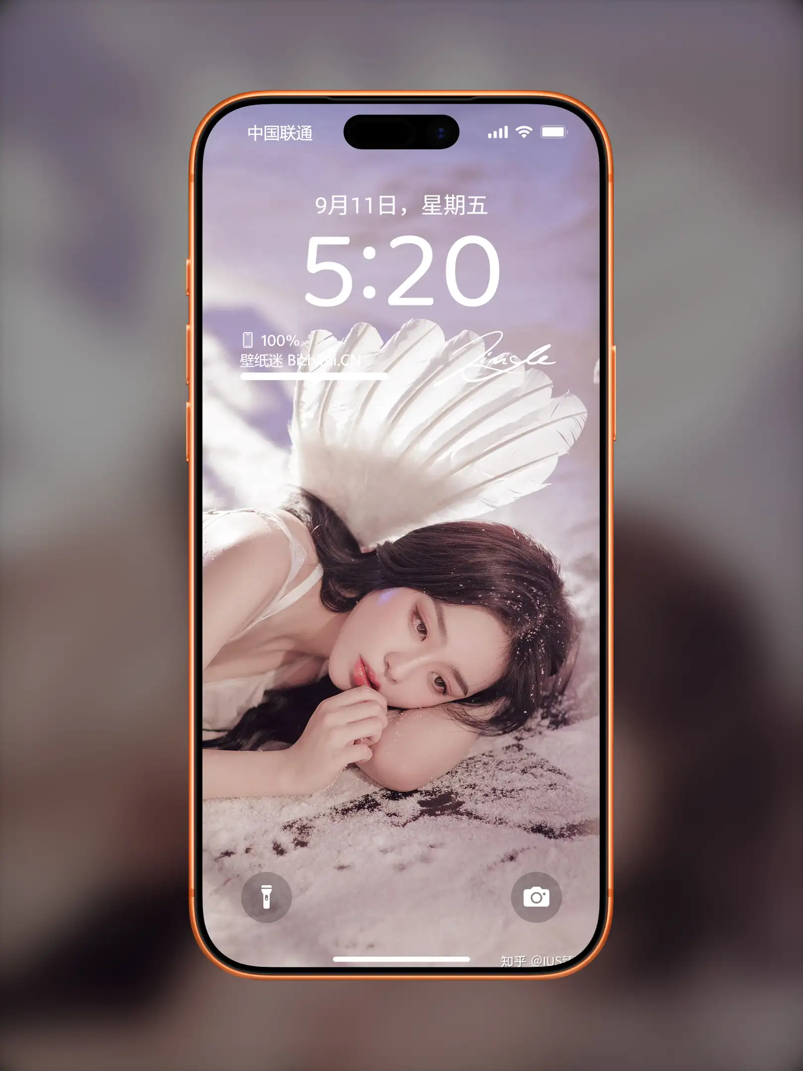 明艳动人的 女孩街拍美图 照片 唯美壁纸图片