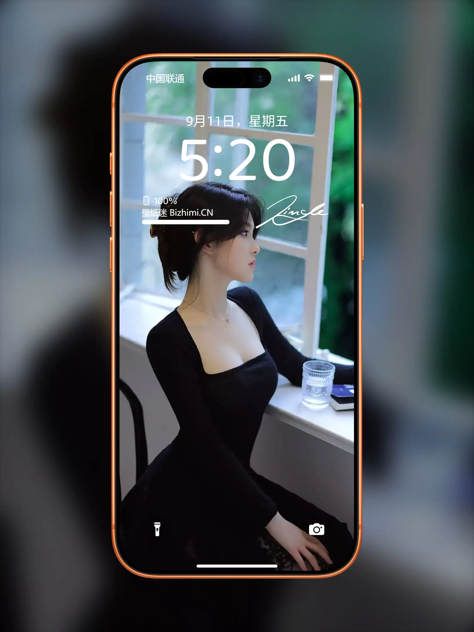 时尚靓丽的 女孩户外摄影 照片 精美壁纸收藏